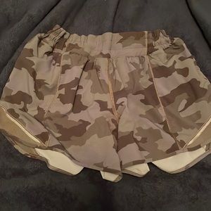 Lulu 4in hotty hots size 10